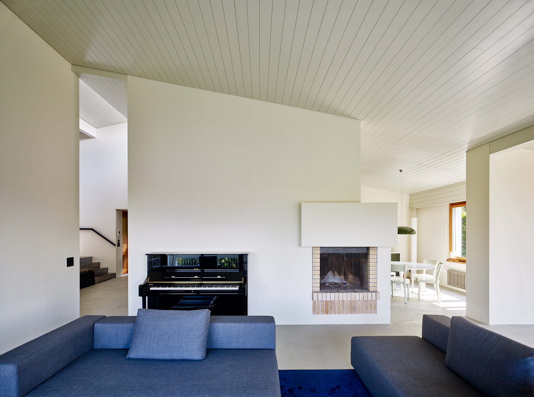 E15560 Alpa 052595p SCREEN